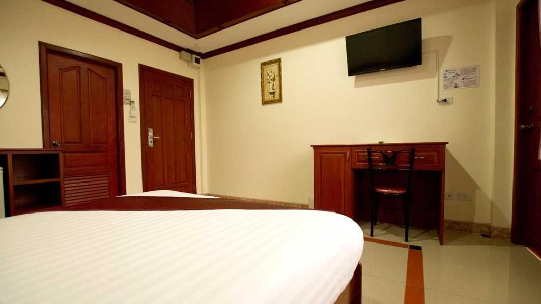 Bluebird Inn Pattaya Exterior photo